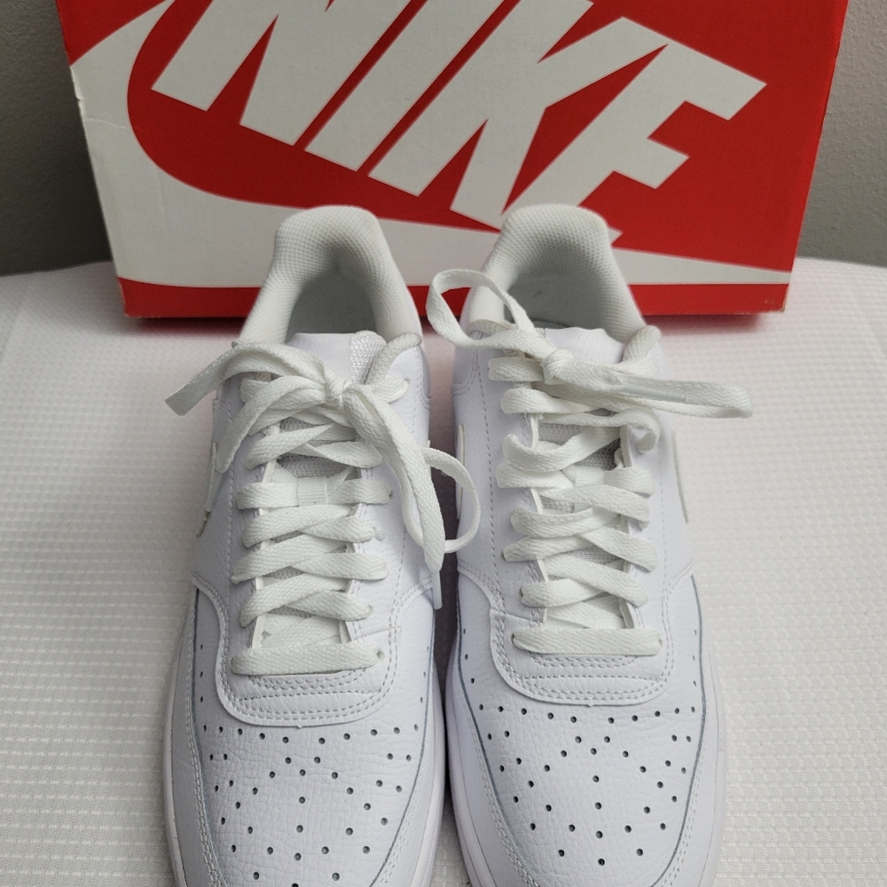 Nike Court Vision Low Women's 9.5